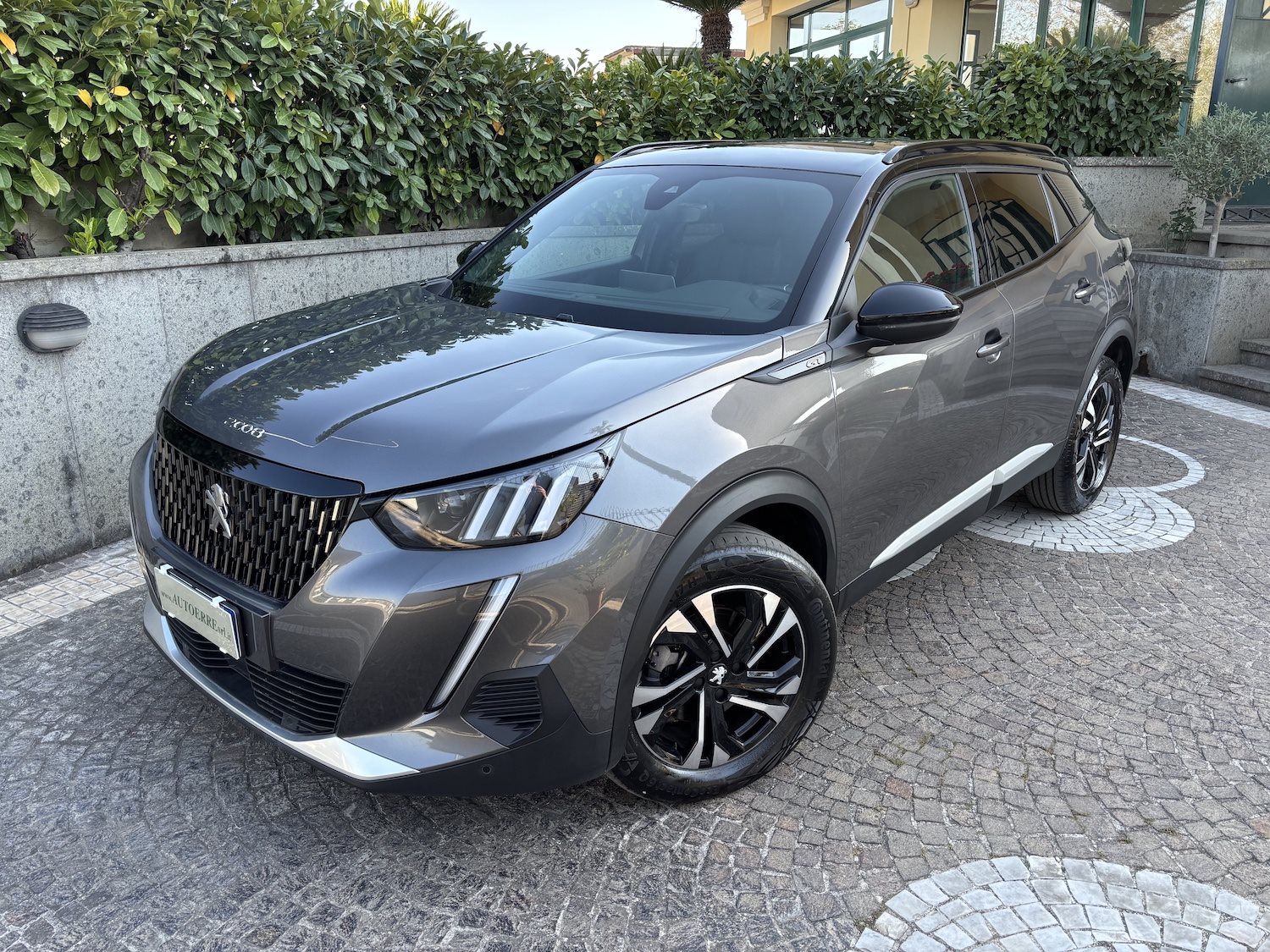 PEUGEOT 2008